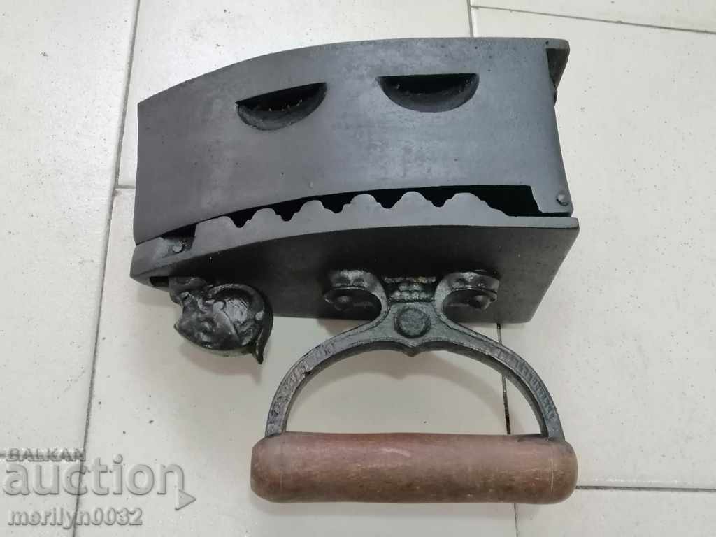 Παλιά σιδήρου στην πυρκαγιά με τιμή 69.00 BGN | € 35.28