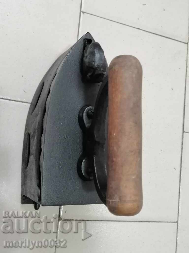 Παράδοση Παλιά σιδήρου στην πυρκαγιά