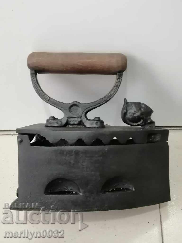 Παλιά σιδήρου στην πυρκαγιά - 5