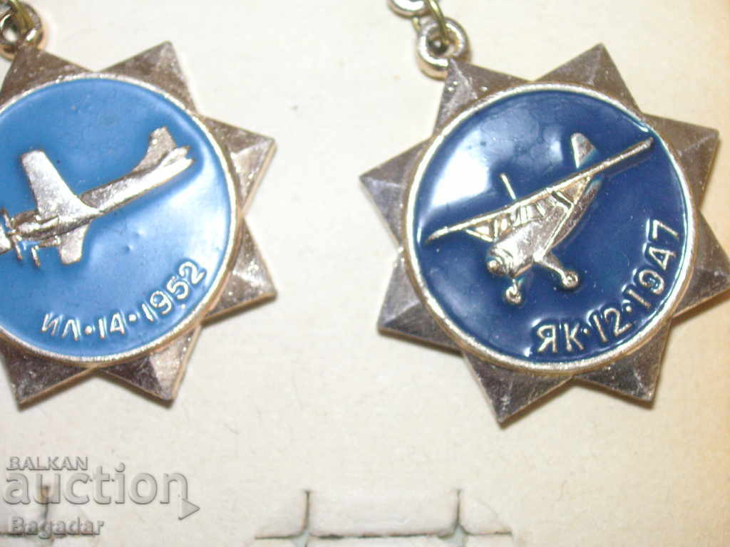 Delivery of Airplane badges Delivery of Airplane badges