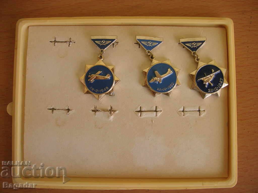Airplane badges