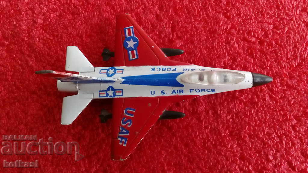 Auction Old massive metal F-16 fighter Auction Old massive metal F-16 fighter