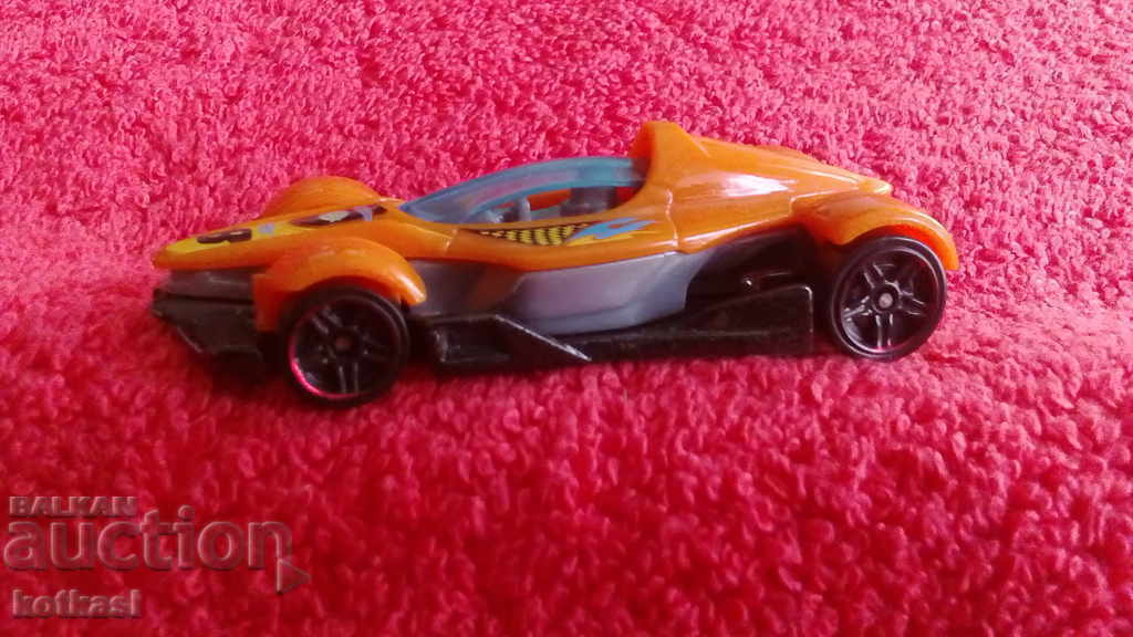 Mașină sport mică din metal Malaysia HOT WHELLS excelent cu preț € 2.00 | 3.91 BGN Mașină sport mică din metal Malaysia HOT WHELLS excelent cu preț € 2.00 | 3.91 BGN