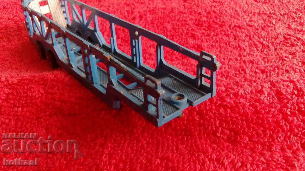 Massive metal truck trailer tire car transporter - 5 Massive metal truck trailer tire car transporter - 5