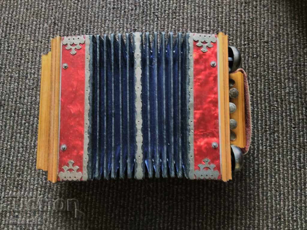 Delivery of Soviet accordion Bayan rare model Delivery of Soviet accordion Bayan rare model