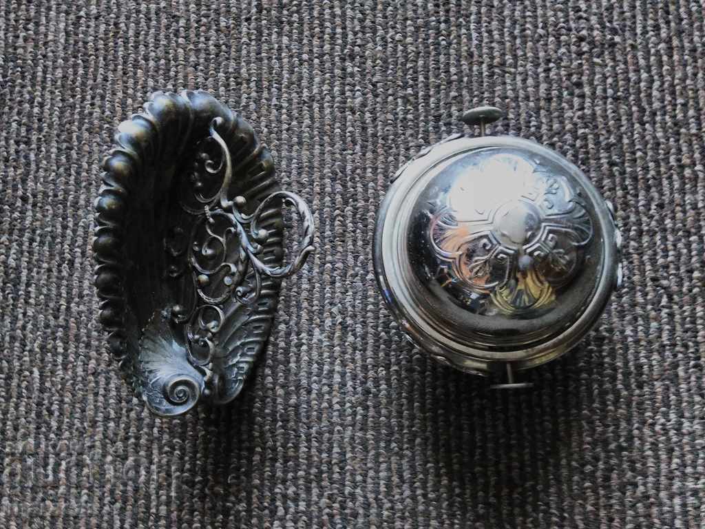 Παλιό μπολ ζάχαρης και κουτάλι Παλιό μπολ ζάχαρης και κουτάλι