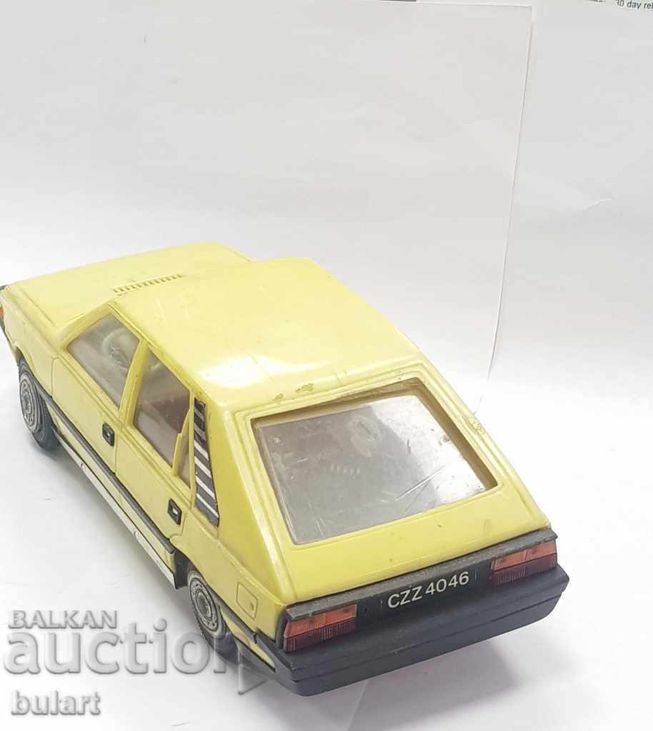 Auction OLD POLAND POLONEZ TROLLEY BIG CAR TOY MECHANICAL TOY Auction OLD POLAND POLONEZ TROLLEY BIG CAR TOY MECHANICAL TOY