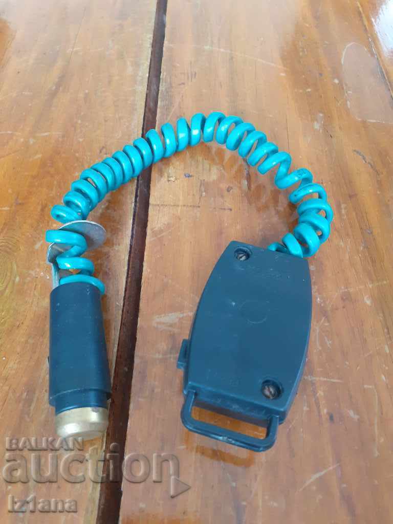 Old car lighter with price 22.00 BGN | € 11.25 Old car lighter with price 22.00 BGN | € 11.25