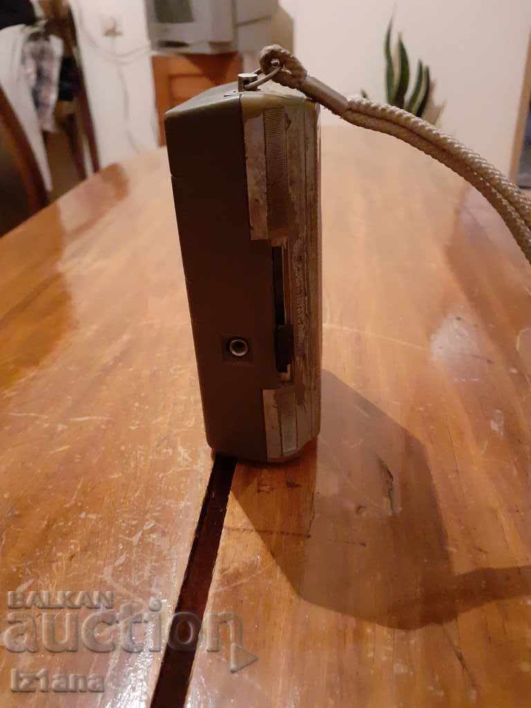 Παλιό ραδιόφωνο, ραδιοφωνικός δέκτης Philips, Philips με τιμή 20.00 BGN | € 10.23 Παλιό ραδιόφωνο, ραδιοφωνικός δέκτης Philips, Philips με τιμή 20.00 BGN | € 10.23