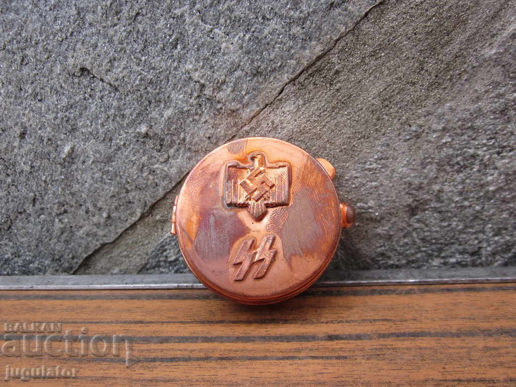 WWW Second German Nazi Compass Box with price 30.00 BGN | € 15.34 WWW Second German Nazi Compass Box with price 30.00 BGN | € 15.34