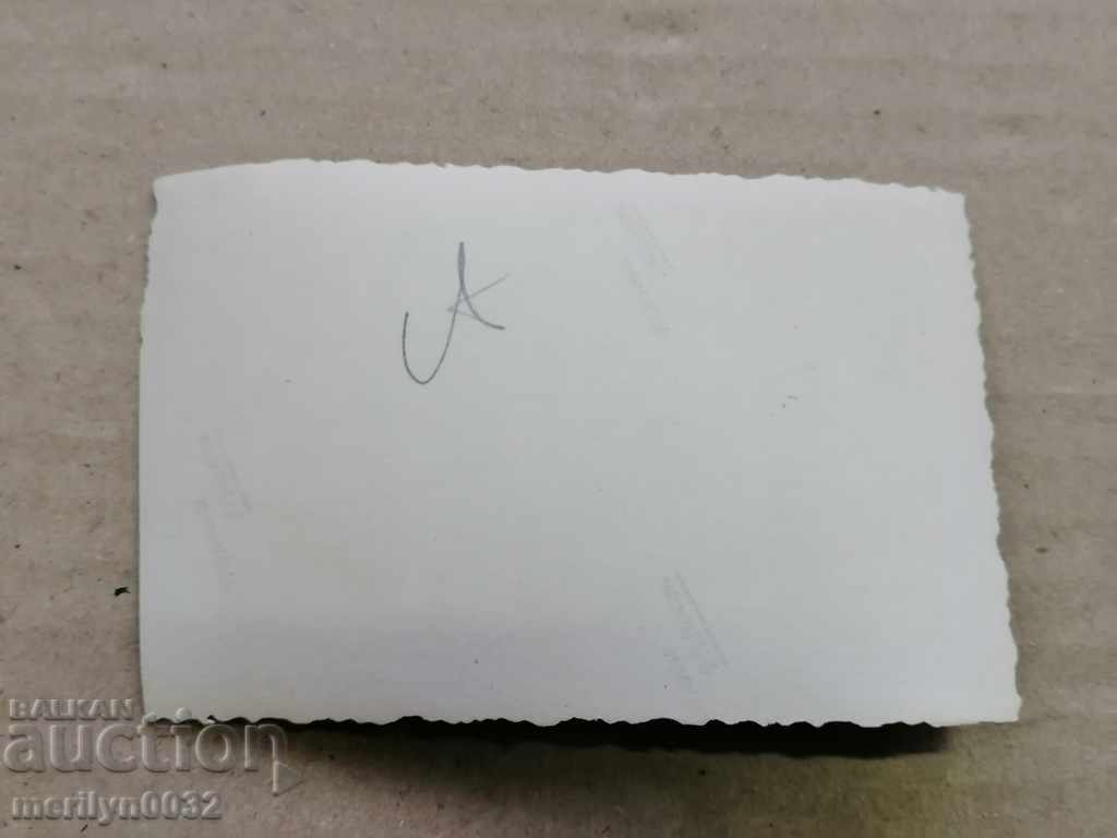 Delivery of Photo paper photography 30's