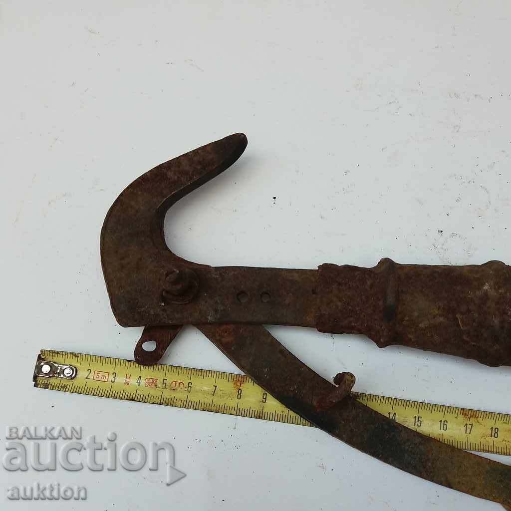 OLD HARDWARE CUTTING SCISSORS - 5