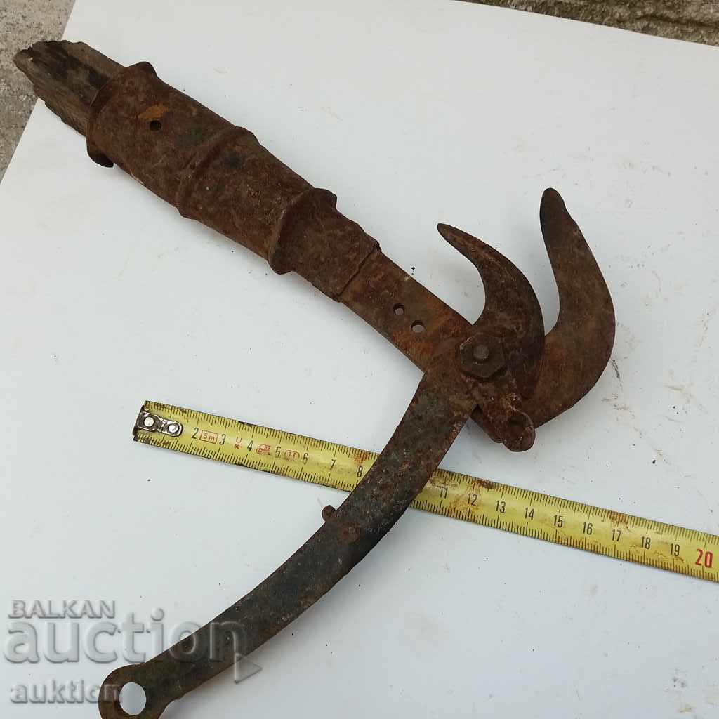 OLD HARDWARE CUTTING SCISSORS - 7