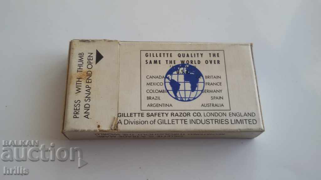 GILET SILVER - RAZORS FROM THE 60'S - 70'S with price 20.00 BGN | € 10.23 GILET SILVER - RAZORS FROM THE 60'S - 70'S with price 20.00 BGN | € 10.23