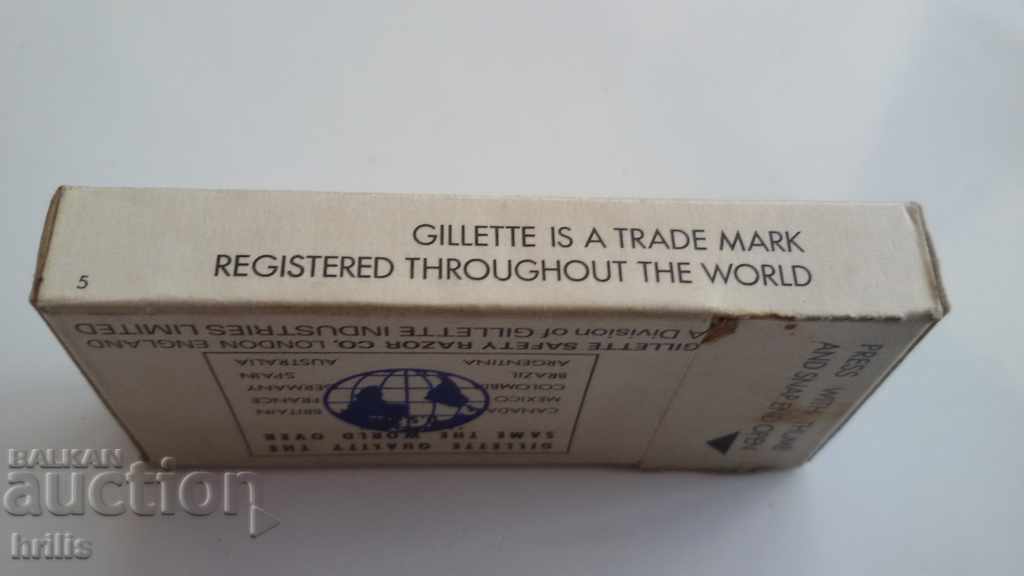 Auction GILET SILVER - RAZORS FROM THE 60'S - 70'S Auction GILET SILVER - RAZORS FROM THE 60'S - 70'S