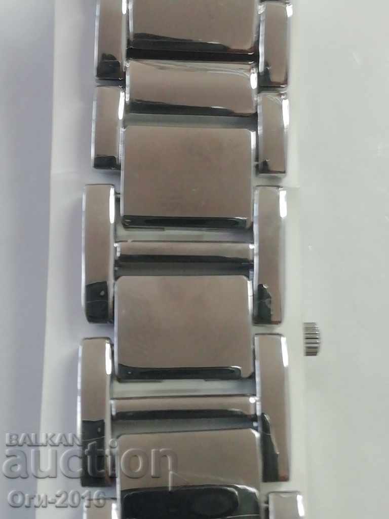 Delivery of DK Daniel Khone Watch Delivery of DK Daniel Khone Watch