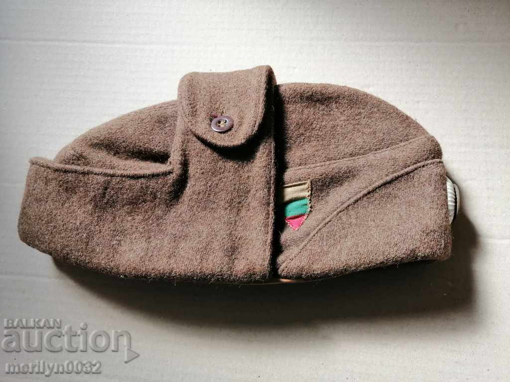 Officer's cap field form porcelain cockade enamel with price 36.00 BGN | € 18.41 Officer's cap field form porcelain cockade enamel with price 36.00 BGN | € 18.41