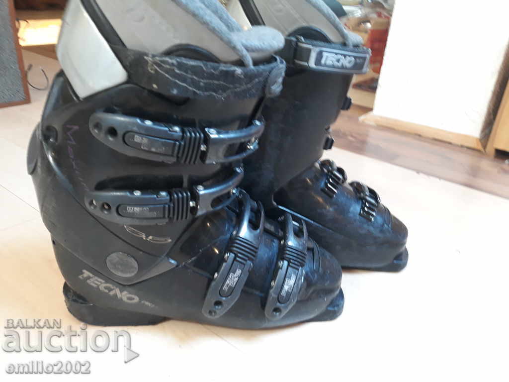 Ski boots number 26.5 or 40.5 with price 49.00 BGN | € 25.05 Ski boots number 26.5 or 40.5 with price 49.00 BGN | € 25.05