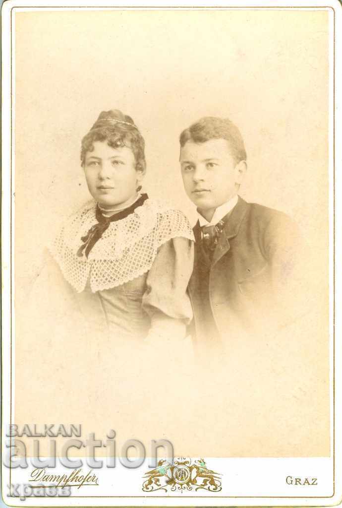 СТАРА ФОТОГРАФИЯ - КАРТОН - 1745