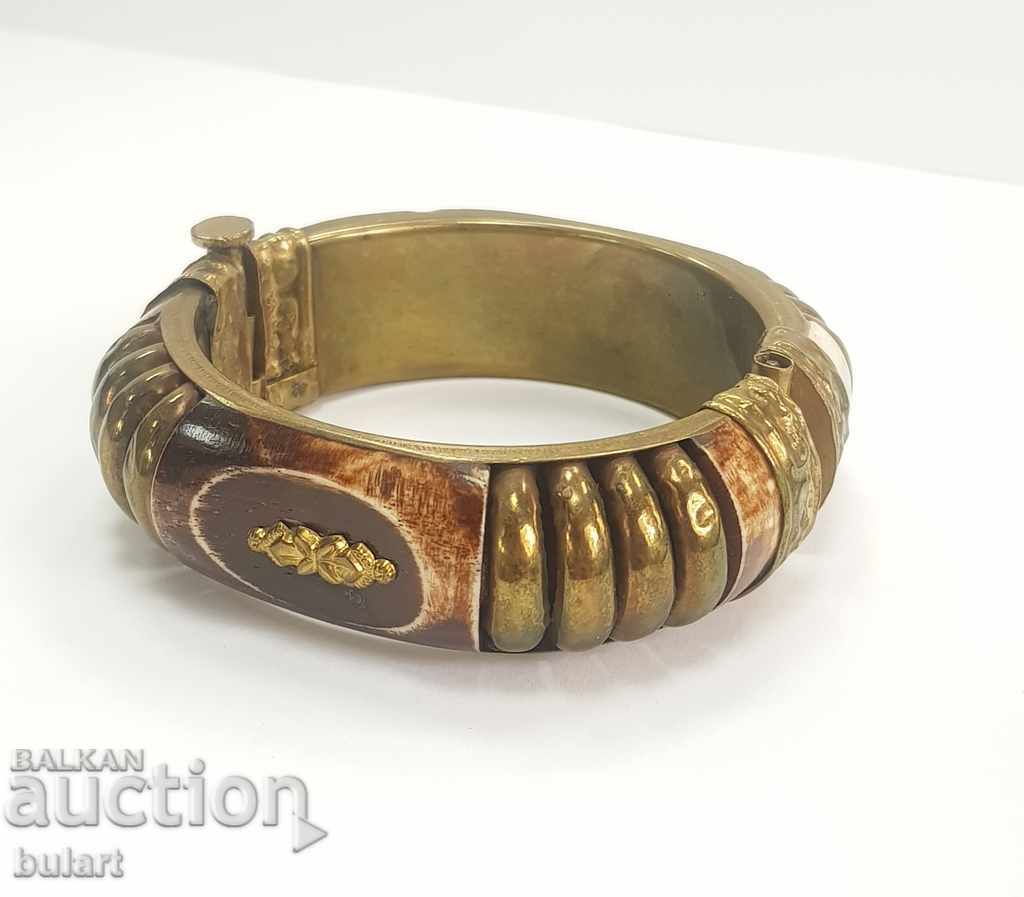 Auction Beautiful old bracelet ornamented vintage bracelet Auction Beautiful old bracelet ornamented vintage bracelet