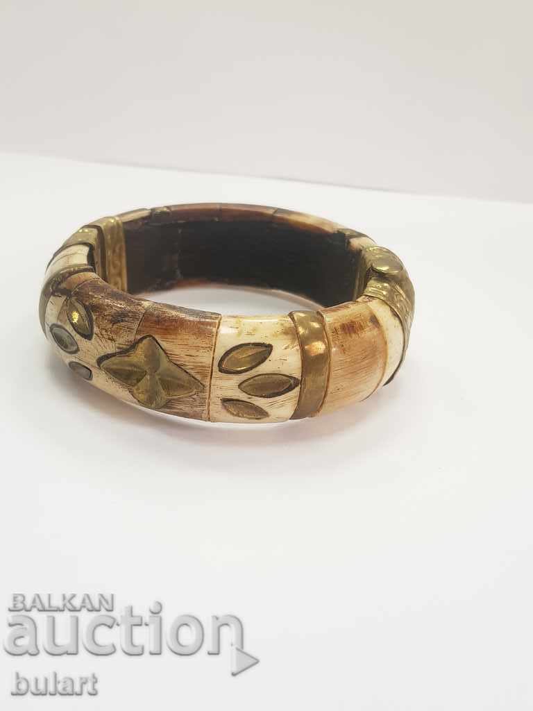 Красива Стара гривна кост с орнаменти накит vintage bracelet