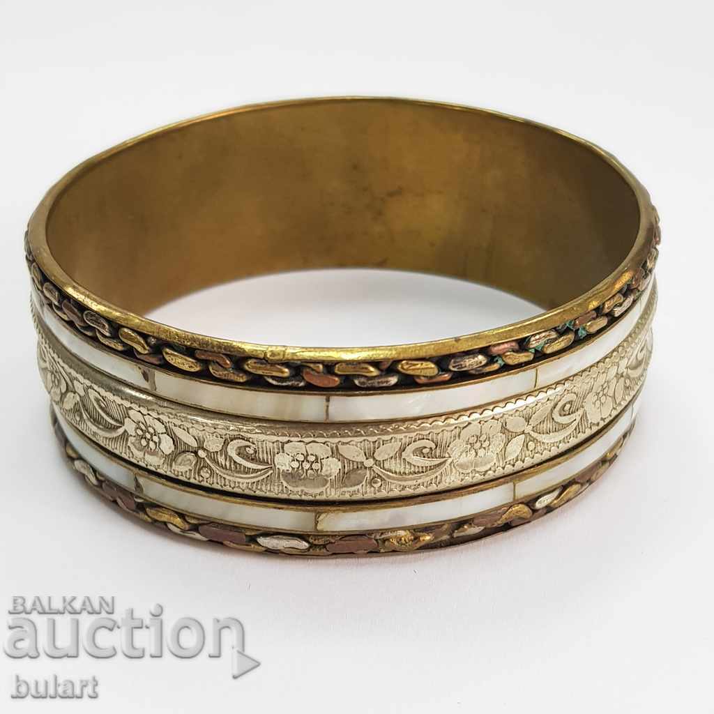 Стара гривна с орнаменти и седеф накит vintage bracelet