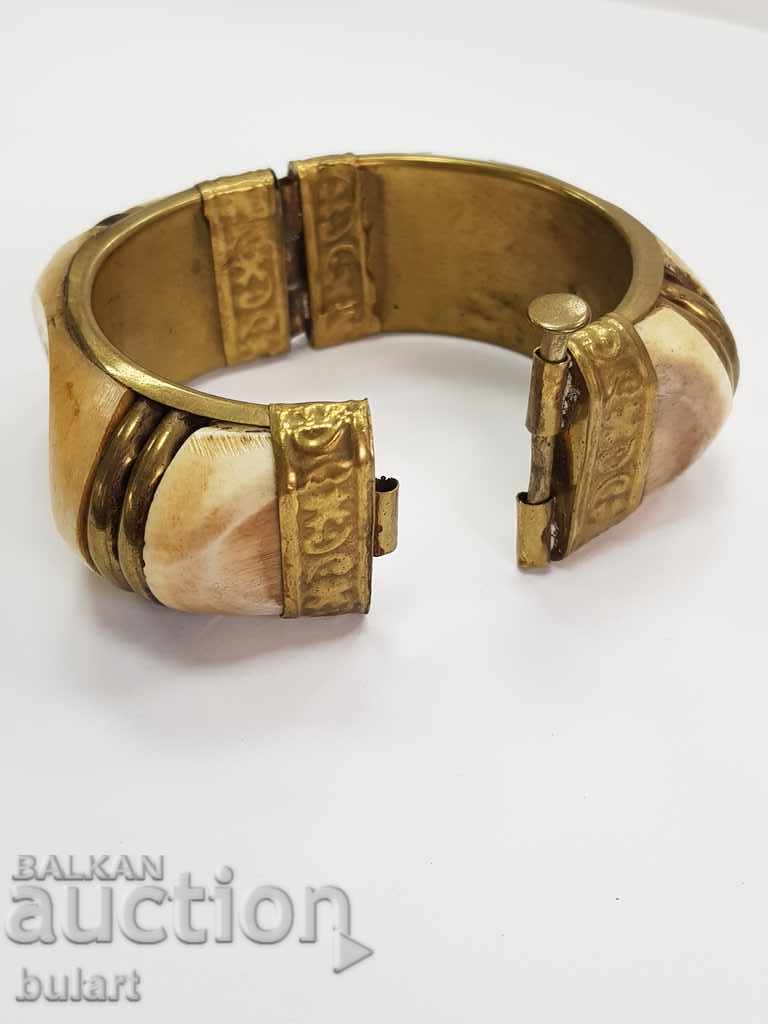 Auction Beautiful old bracelet ornamented vintage bracelet Auction Beautiful old bracelet ornamented vintage bracelet