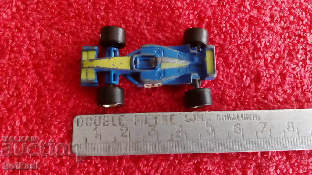 Μικρό παλιό μεταλλικό αυτοκίνητο Formula 1
