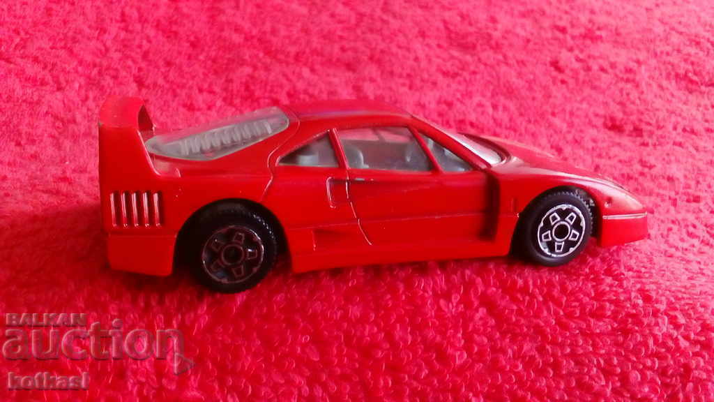 Auction Old metal sports Ferrari 1/43 F40 ITALY burago Auction Old metal sports Ferrari 1/43 F40 ITALY burago