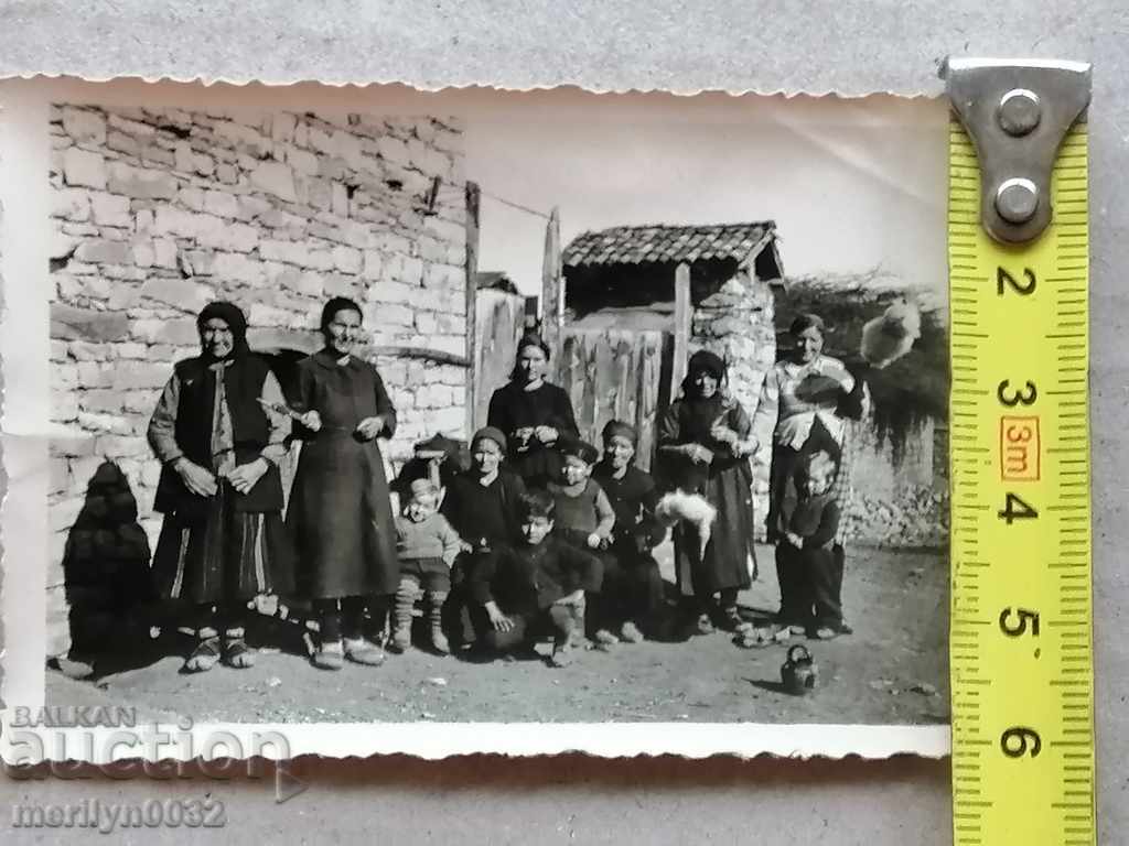 Delivery of Photo paper photography 30's