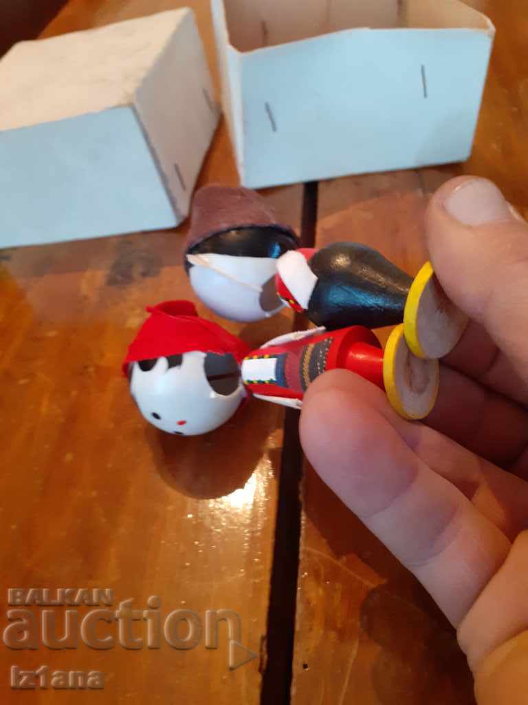 Παλιά ξύλινα κούκλες - 5 Παλιά ξύλινα κούκλες - 5