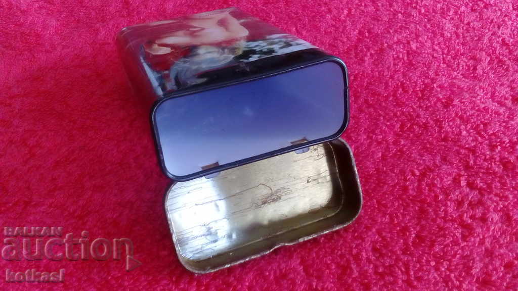 Old metal snuff box for cigarettes with nude women erotica - 7 Old metal snuff box for cigarettes with nude women erotica - 7