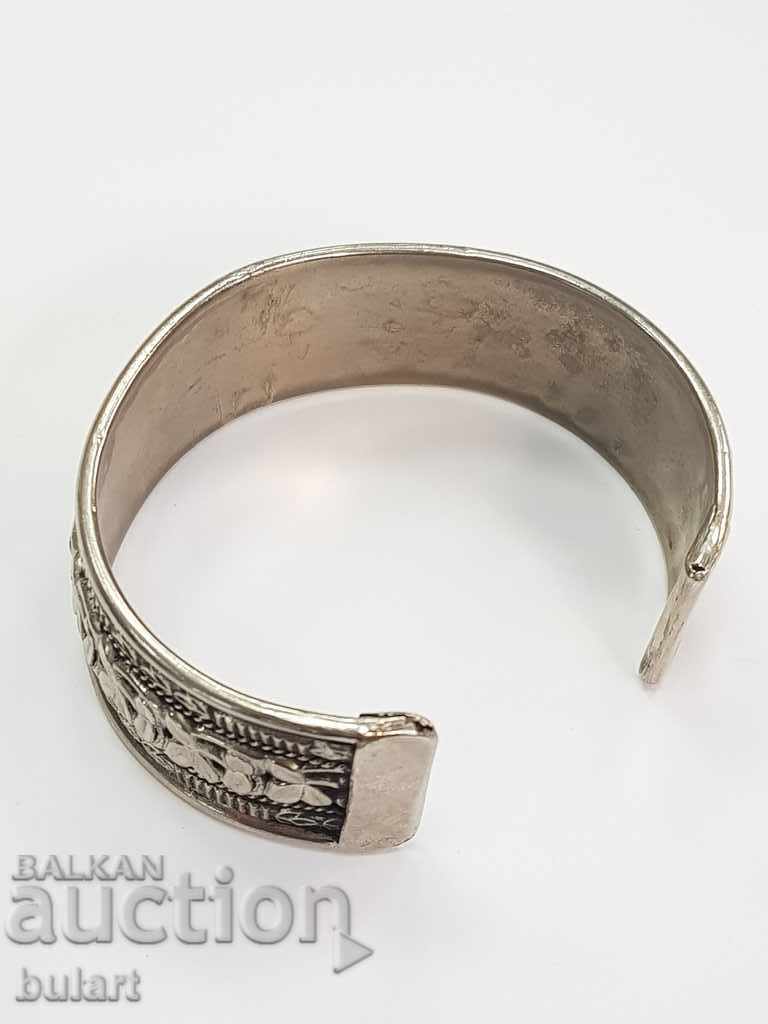 Delivery of BEAUTIFUL OLD BRACELET WRIGHT BRACELET Delivery of BEAUTIFUL OLD BRACELET WRIGHT BRACELET