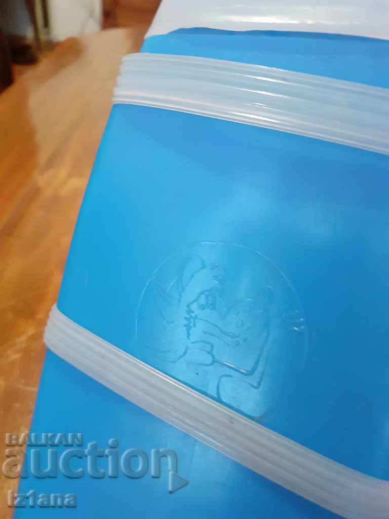 Old children's water canteen with price 22.00 BGN | € 11.25 Old children's water canteen with price 22.00 BGN | € 11.25