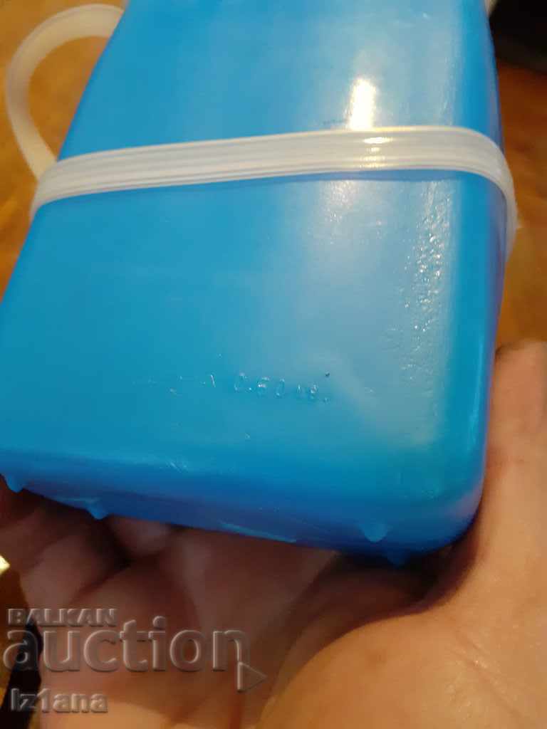 Auction Old children's water canteen Auction Old children's water canteen