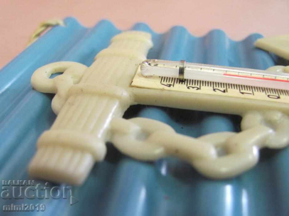 Delivery of 60s Alcohol Thermometer Navy Anchor Bakilite Delivery of 60s Alcohol Thermometer Navy Anchor Bakilite