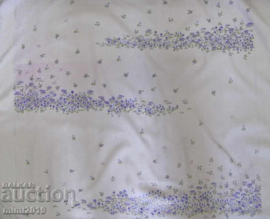 Delivery of Old Ladies Scarf LEONARDI