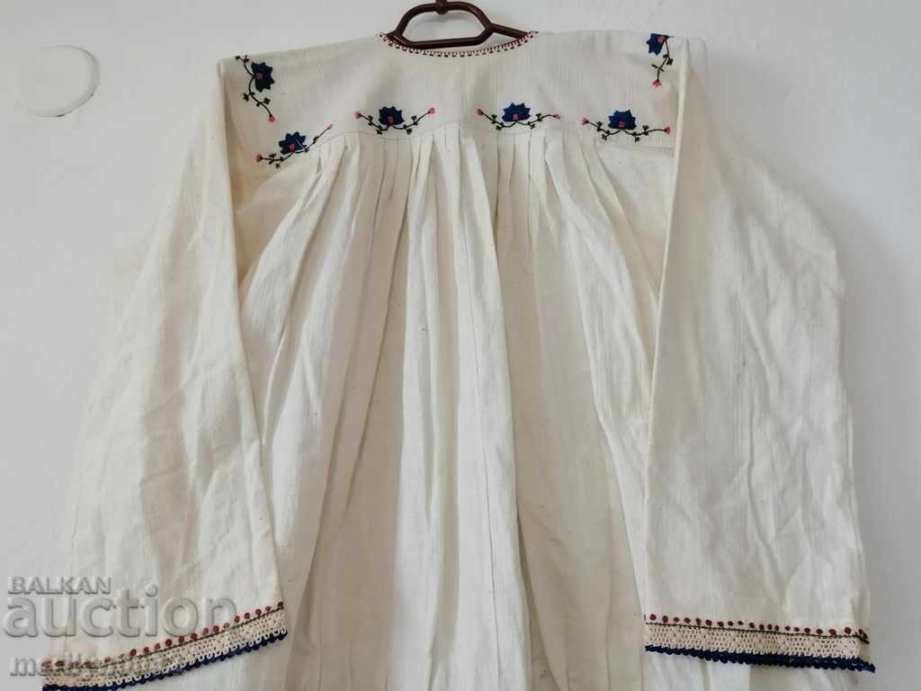 Delivery of Embroidered shirt wear embroidery lace Delivery of Embroidered shirt wear embroidery lace