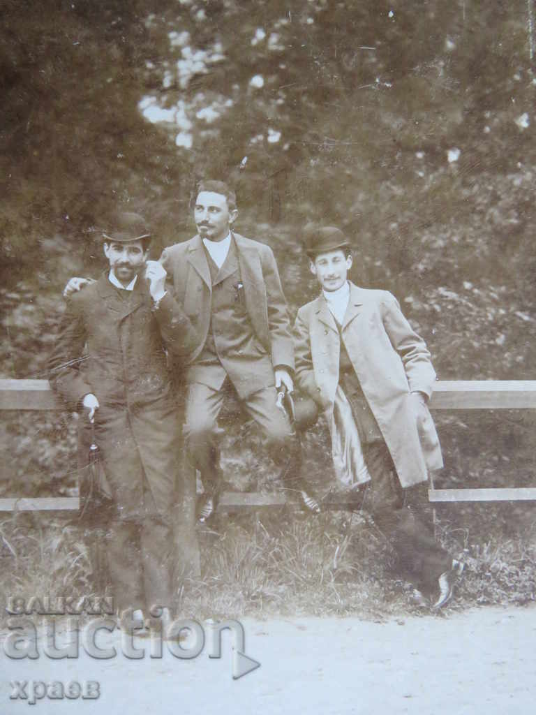 OLD PHOTO - CARDBOARD - DR KOZAREV - 0446 with price 19.99 BGN | € 10.22 OLD PHOTO - CARDBOARD - DR KOZAREV - 0446 with price 19.99 BGN | € 10.22