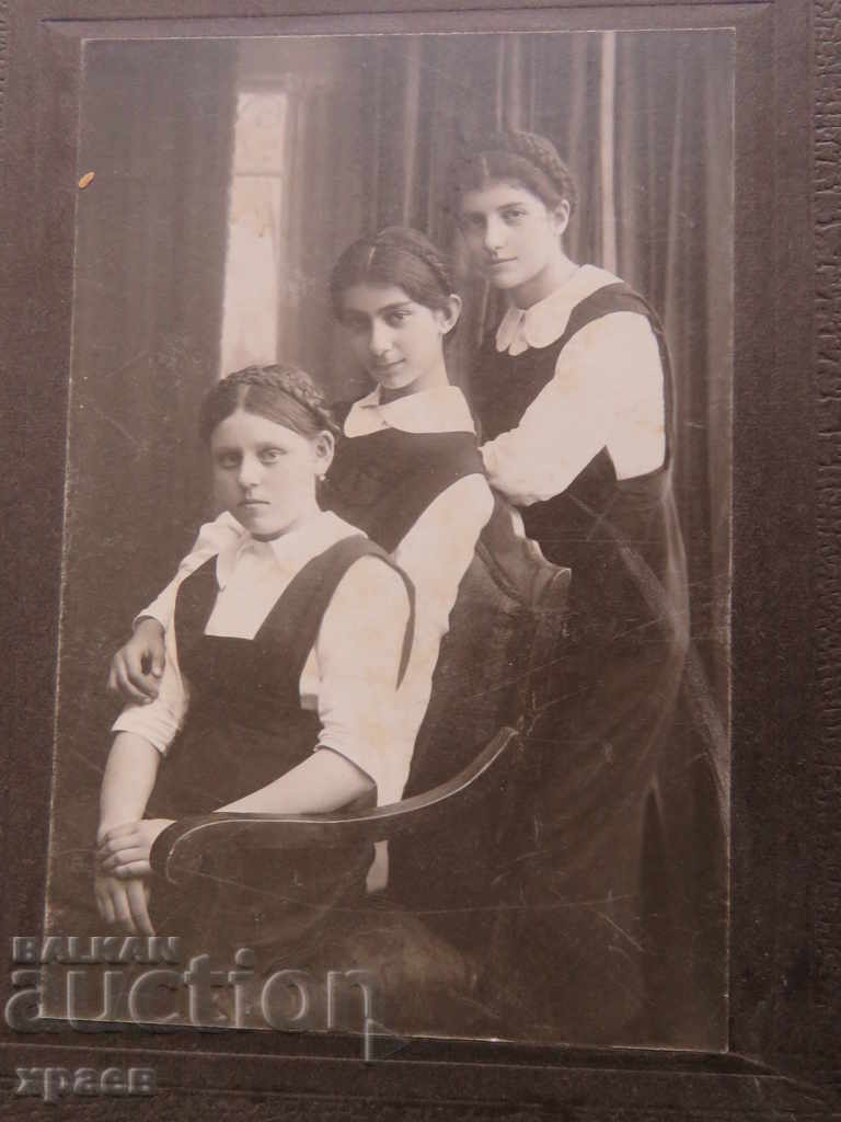 OLD PHOTO - CARDBOARD - 1914 - SHUMEN - 0452 with price 24.99 BGN | € 12.78 OLD PHOTO - CARDBOARD - 1914 - SHUMEN - 0452 with price 24.99 BGN | € 12.78