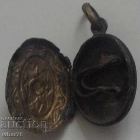 VECHI BUNĂ MEDICĂ cu preț 59.99 BGN | € 30.67 VECHI BUNĂ MEDICĂ cu preț 59.99 BGN | € 30.67