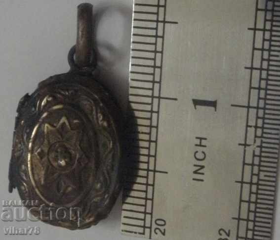 Licitație VECHI BUNĂ MEDICĂ Licitație VECHI BUNĂ MEDICĂ