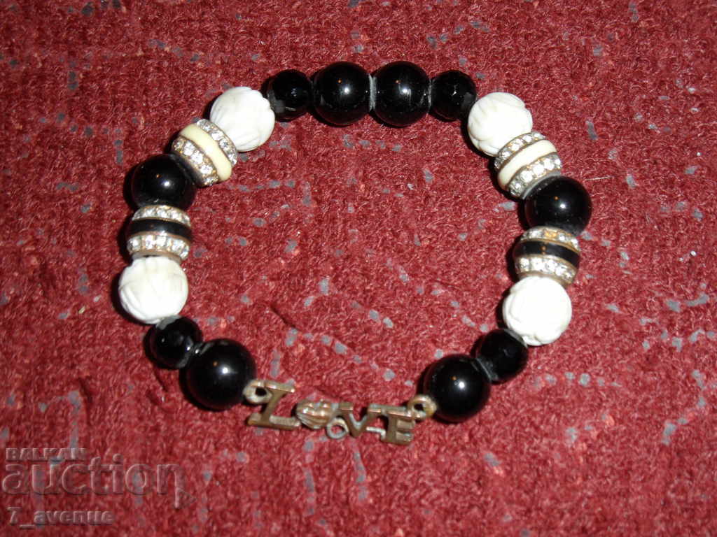 Delivery of Bracelet with pebbles and a message Delivery of Bracelet with pebbles and a message