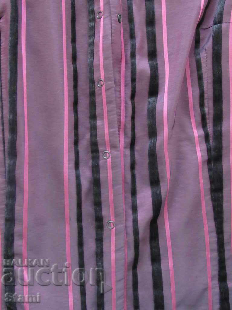Women's purple blouse with taffeta strip, size 50 with price 15.00 BGN | € 7.67 Women's purple blouse with taffeta strip, size 50 with price 15.00 BGN | € 7.67