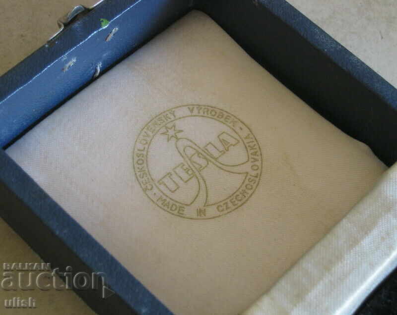 Licitație Caseta veche de microfon Tesla Tesla Tesla goală