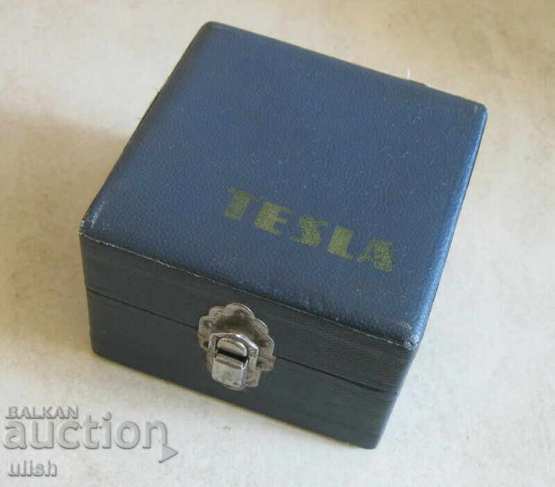 Παλιό κουτί μικρόφωνο Tesla Tesla Tesla άδειο