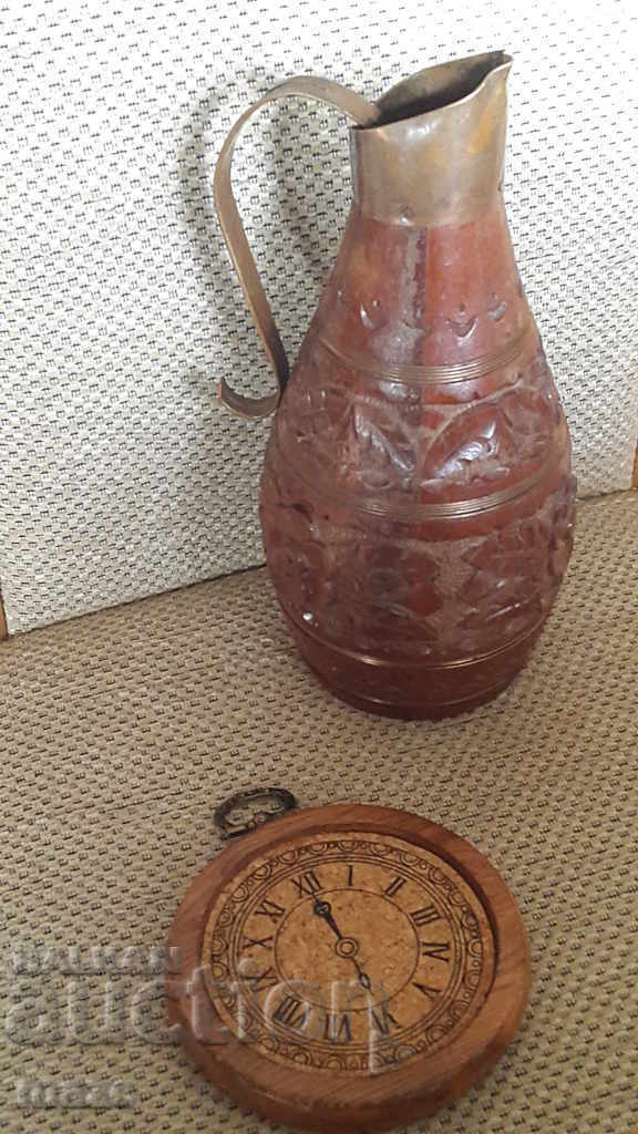 Delivery of Wooden hand-carved pitcher Delivery of Wooden hand-carved pitcher