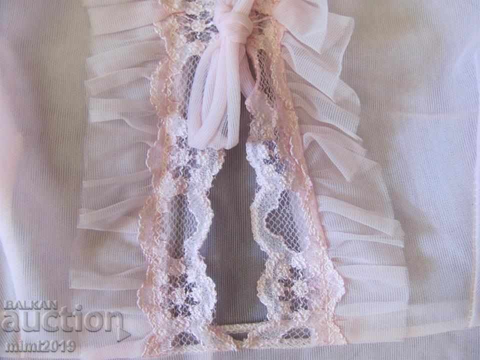 Delivery of 70s Old Lady's Nylon Nightgown Delivery of 70s Old Lady's Nylon Nightgown