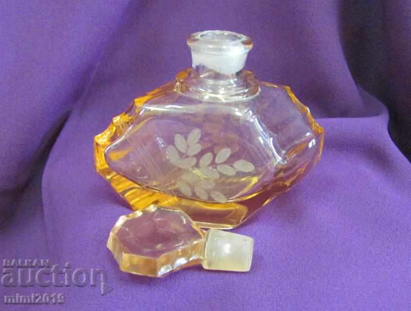 Auction 30s Crystal Glass Bottles for Perfume Auction 30s Crystal Glass Bottles for Perfume