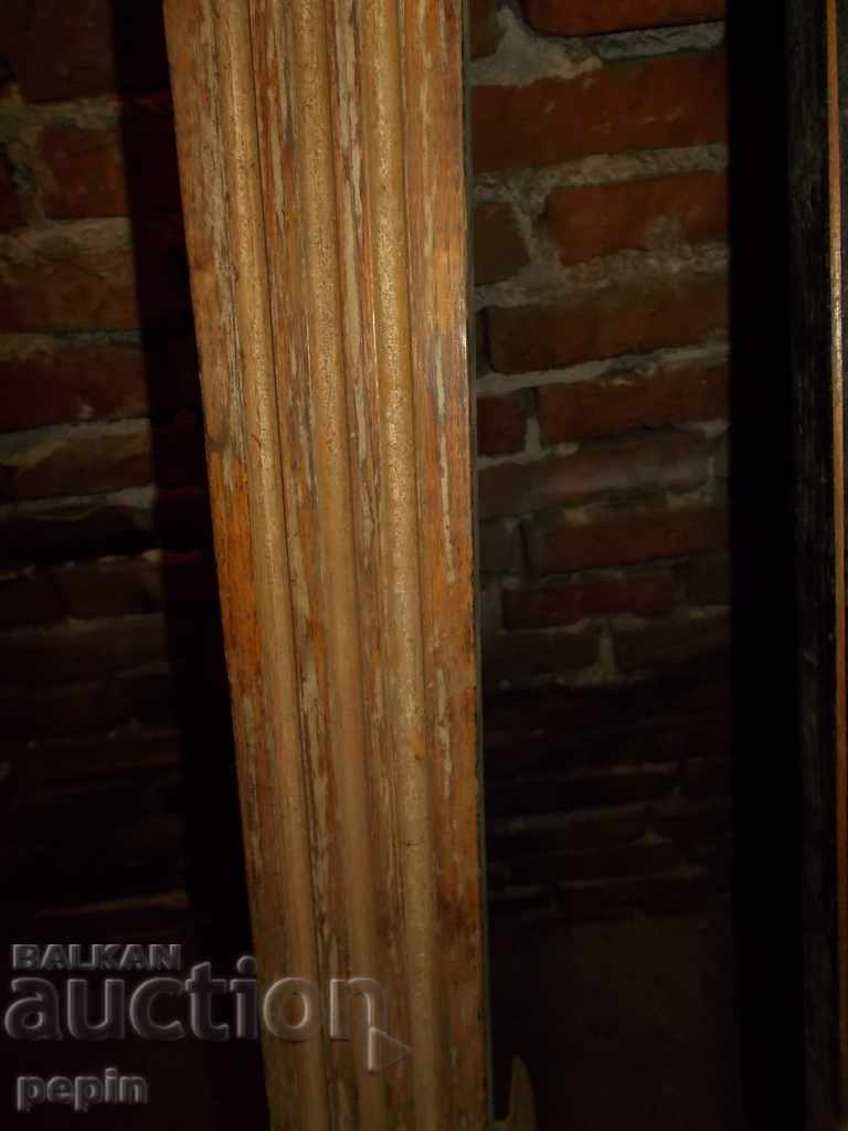 Livrarea Schi de lemn vechi